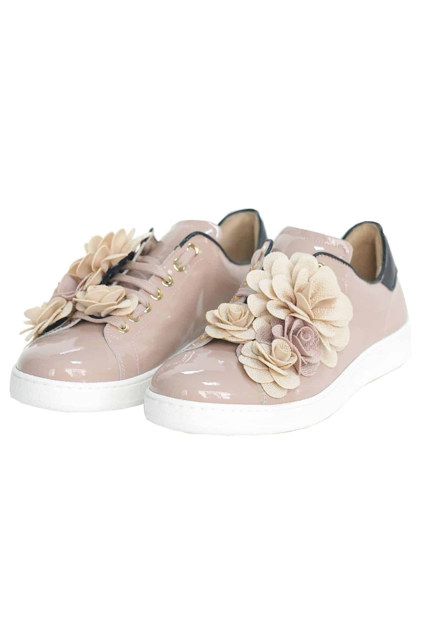 Dusty pink flower embellished elegant patent leather sneakers - Pokemaoke